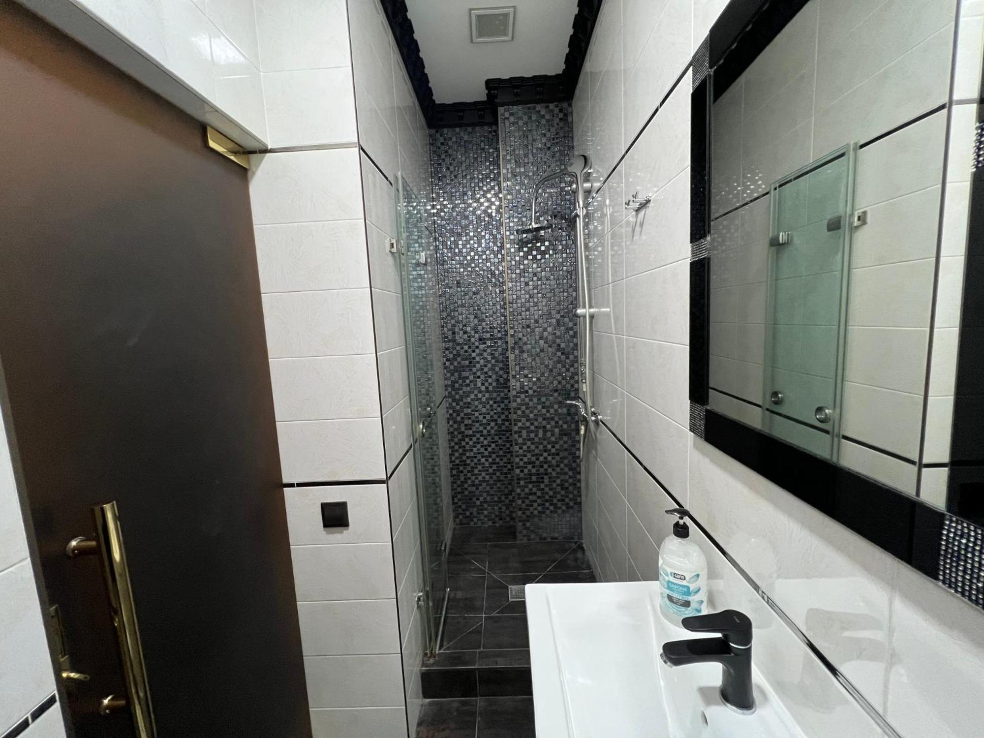 Center Apartment Chişinǎu Buitenkant foto