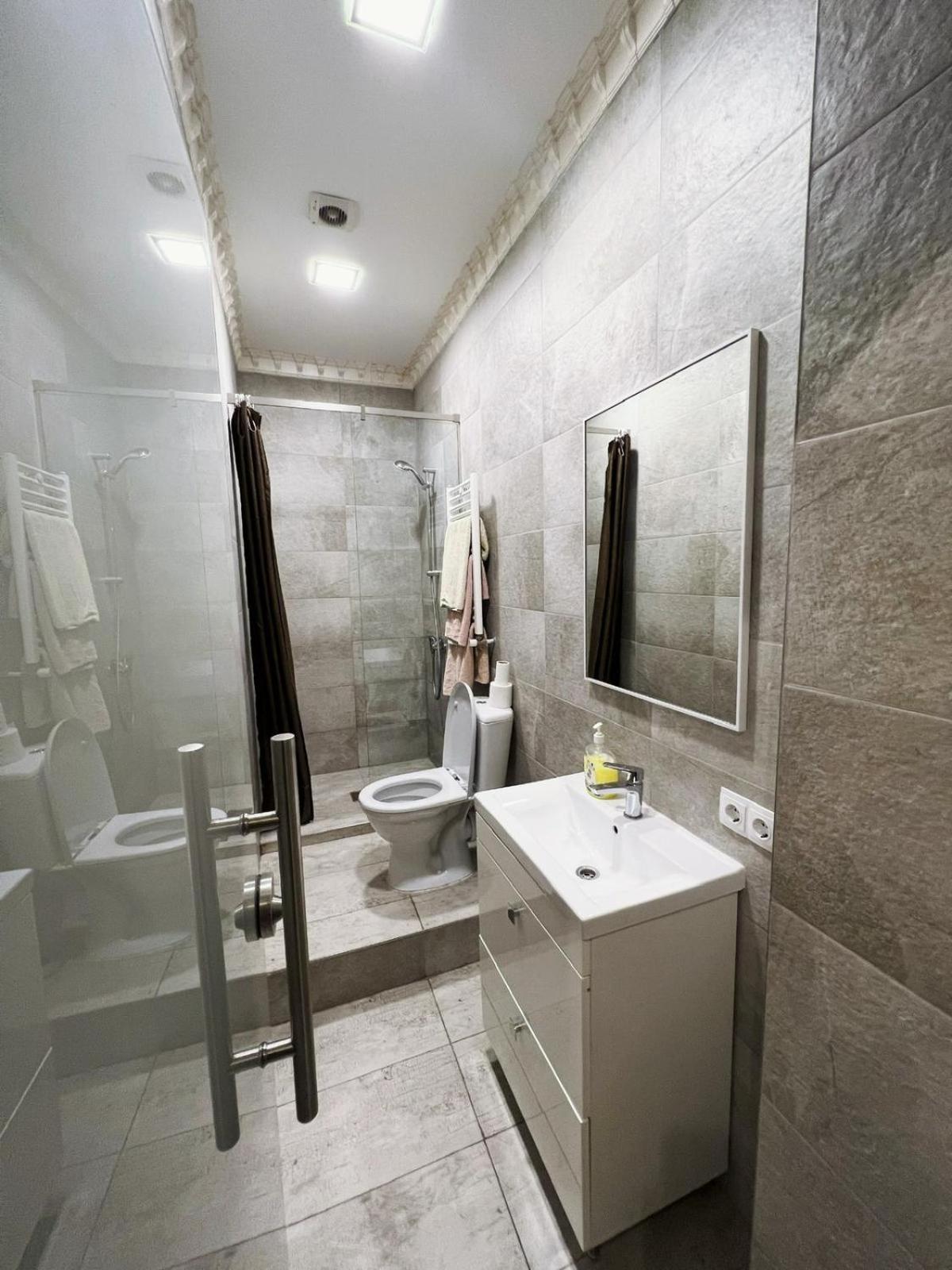 Center Apartment Chişinǎu Buitenkant foto
